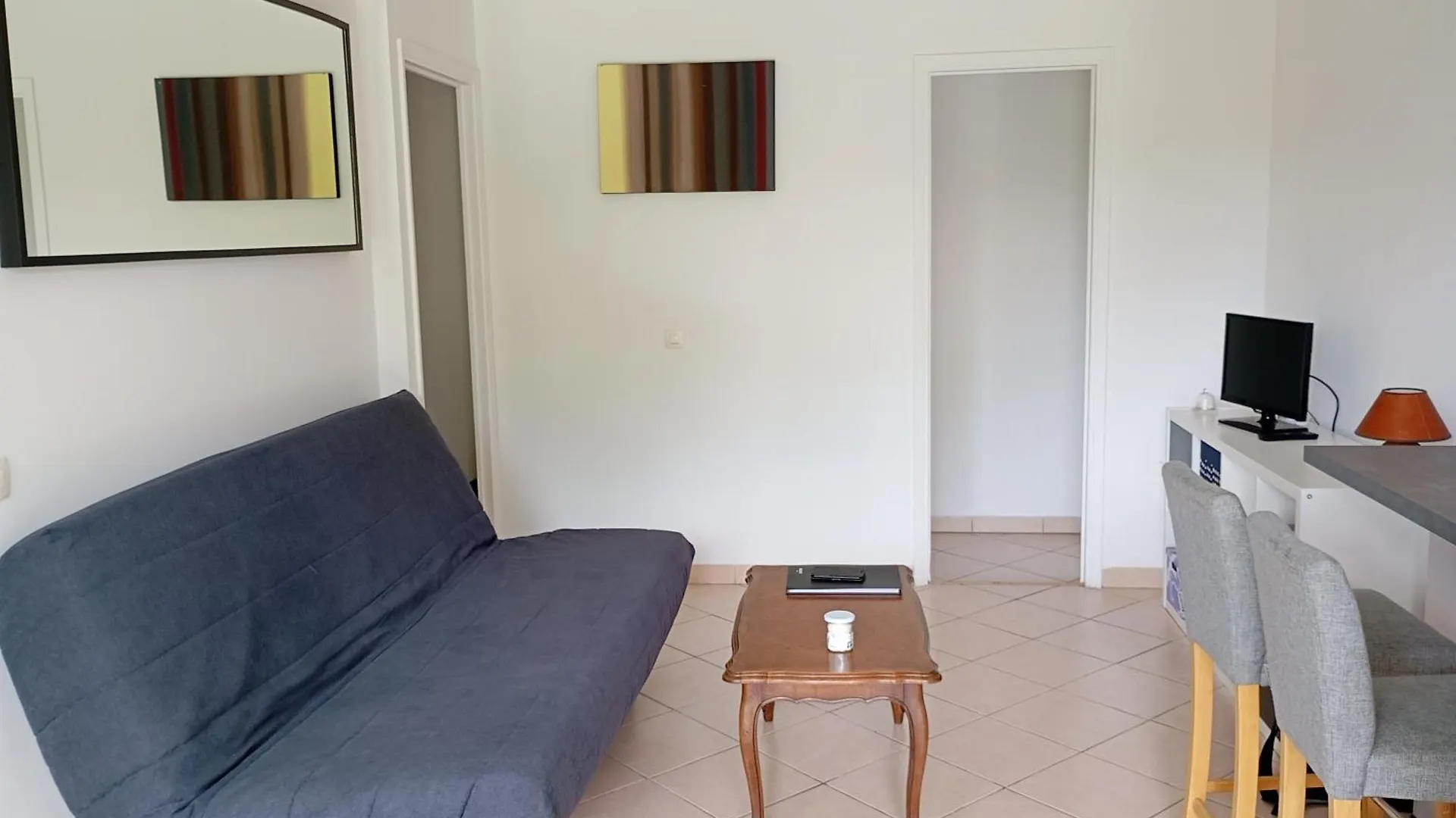 Appartement Lumineux Avec Terrasse De 50M2 Antibes Apartment