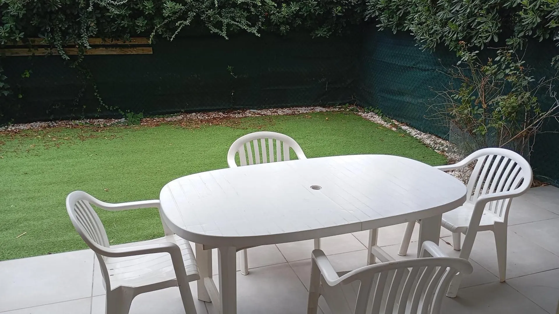 Appartement Lumineux Avec Terrasse De 50M2 Antibes
