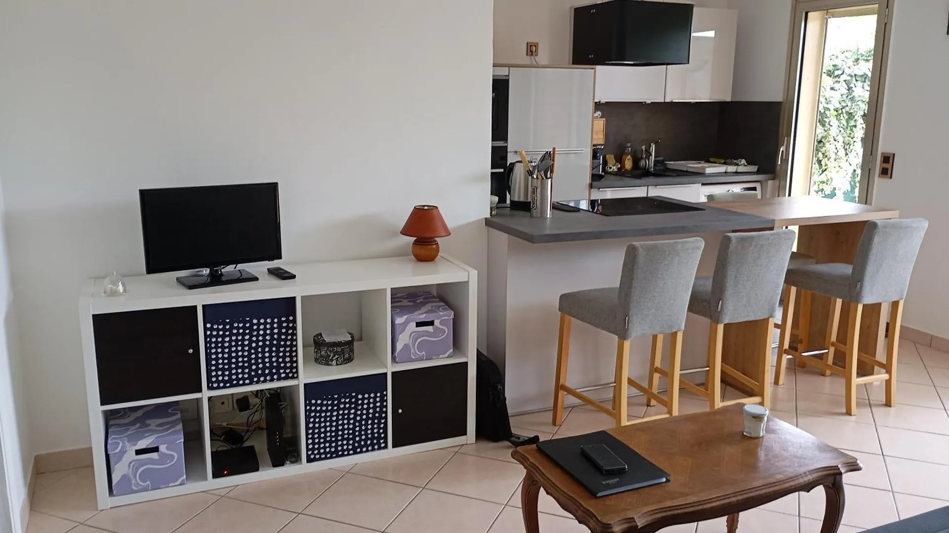Appartement Lumineux Avec Terrasse De 50M2 Antibes